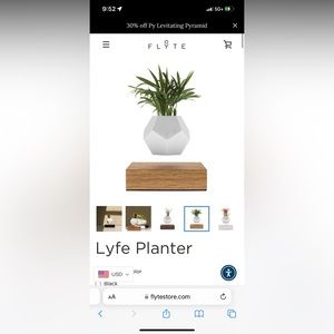 Flyte lyfe planter